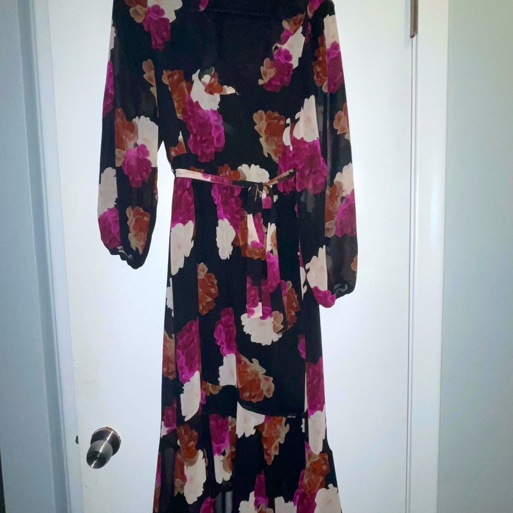 Banana republic floral maxi dress! Like new condition.